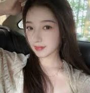 人妻av88-家庭与个人成长的交响曲，人妻角色在AV88中的微妙平衡